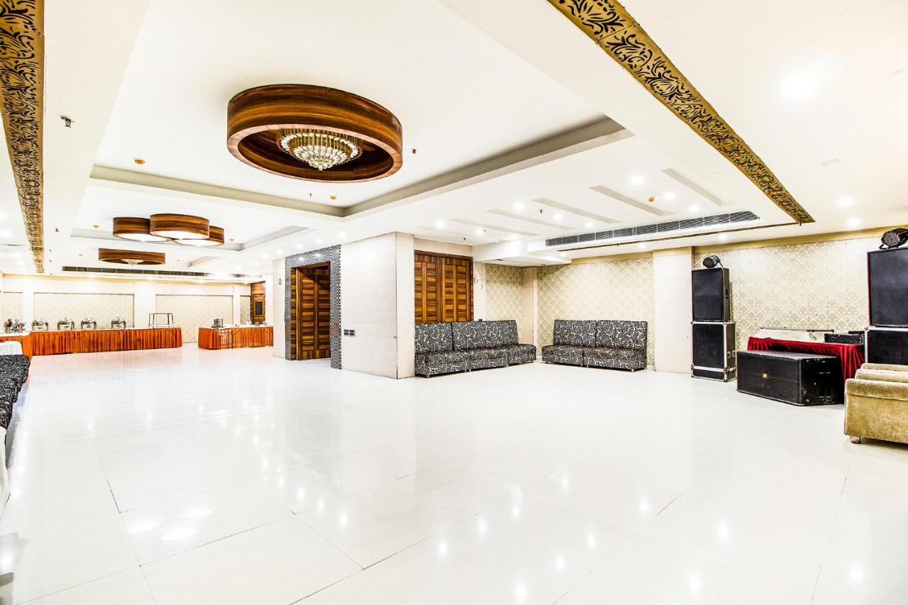 Fabhotel Le Monarque Chandīgarh Exteriér fotografie