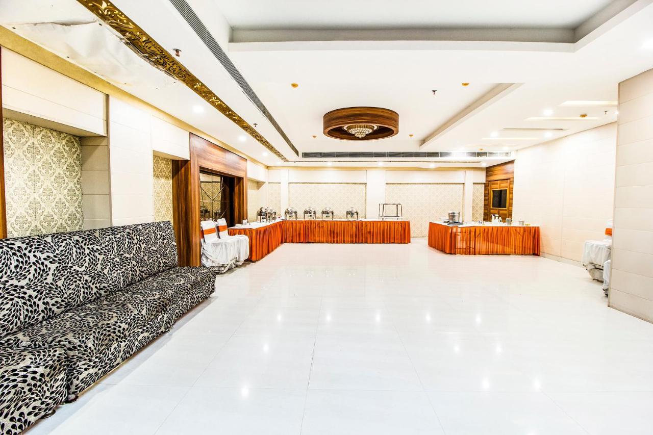 Fabhotel Le Monarque Chandīgarh Exteriér fotografie